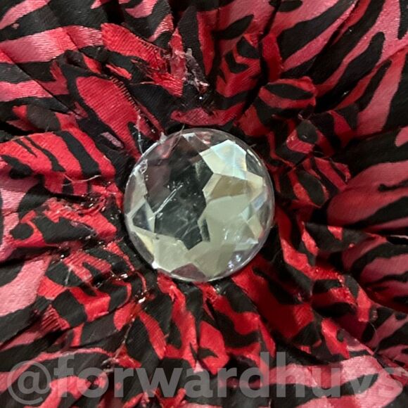 ☑️ Bundle Sale 3 for $15 | Large Floral Barrettes x 2 - Picture 7 of 8